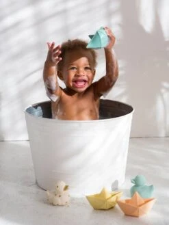 Jouet De Bain Bateau Origami - OLI & CAROL Menthe - Oli Et Carol 13 Jouet De Bain Bateau Origami - OLI & CAROL Menthe - Oli Et Carol -Produits Pour Bébé jouet de bain bateau origami oli carol 5
