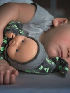Poupée Babipouce Brille Dans La Nuit COROLLE Gris Fonce Uni Avec Decor - Corolle -Produits Pour Bébé poupee babipouce brille dans la nuit corolle 4